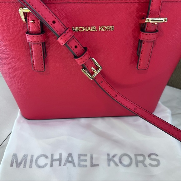 Michael Kors XS Carry All Jet Set Crossbody - Picture 1 of 10